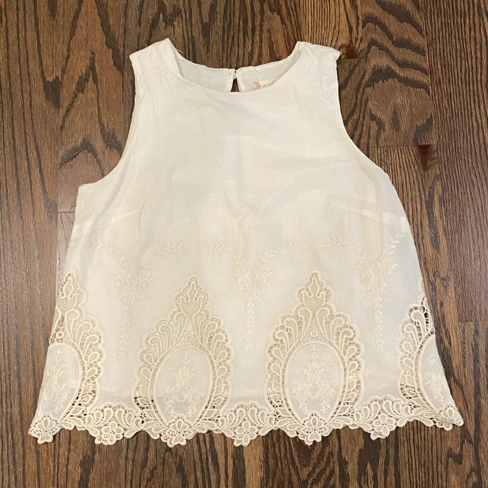 Altar’d State Dressy Cotton Shell Size S